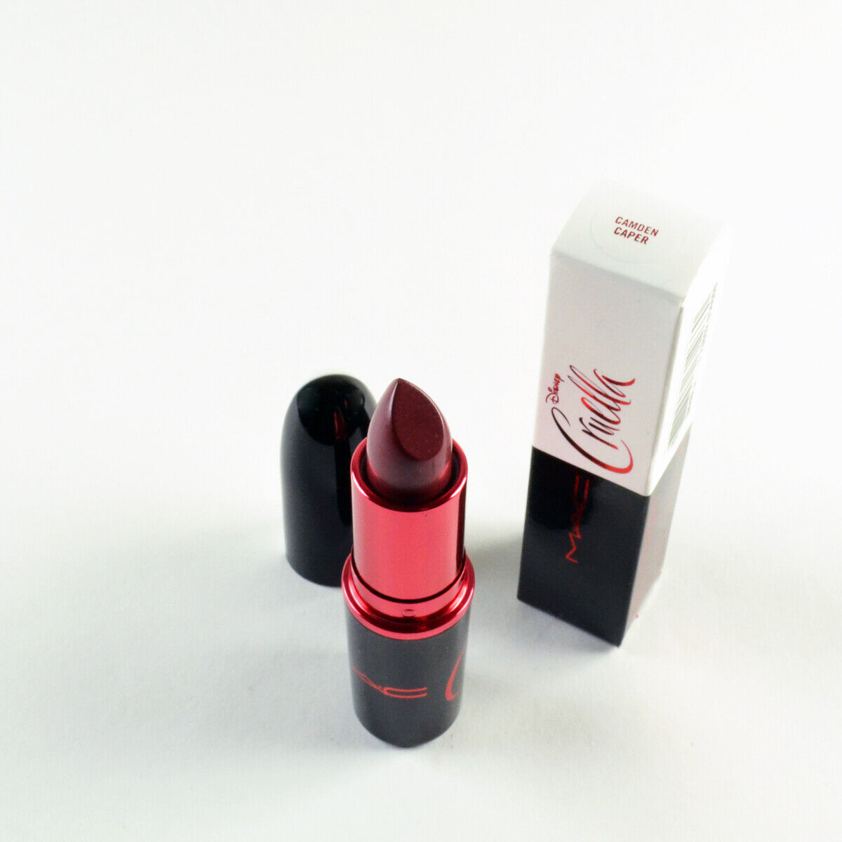 MAC, Disney Cruella, Matt kräm, Krämigt läppstift, Camden Caper, 3 g