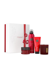 Set Rituals: The Ritual Of Ayurveda, Rejuvenating, Body Scrub, 125 g + The Ritual Of Ayurveda, Balancing, Body Cream, 100 ml + The Ritual Of Ayurveda, Floral, Scented Candle, 140 g + The Ritual Of Ayurveda, Shower Mousse, 200 ml